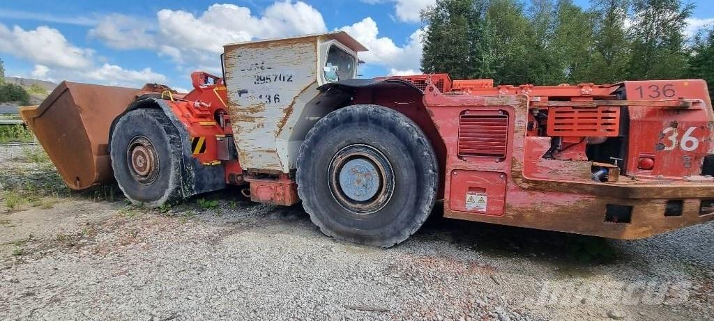 Sandvik LH 410 地下ローダー