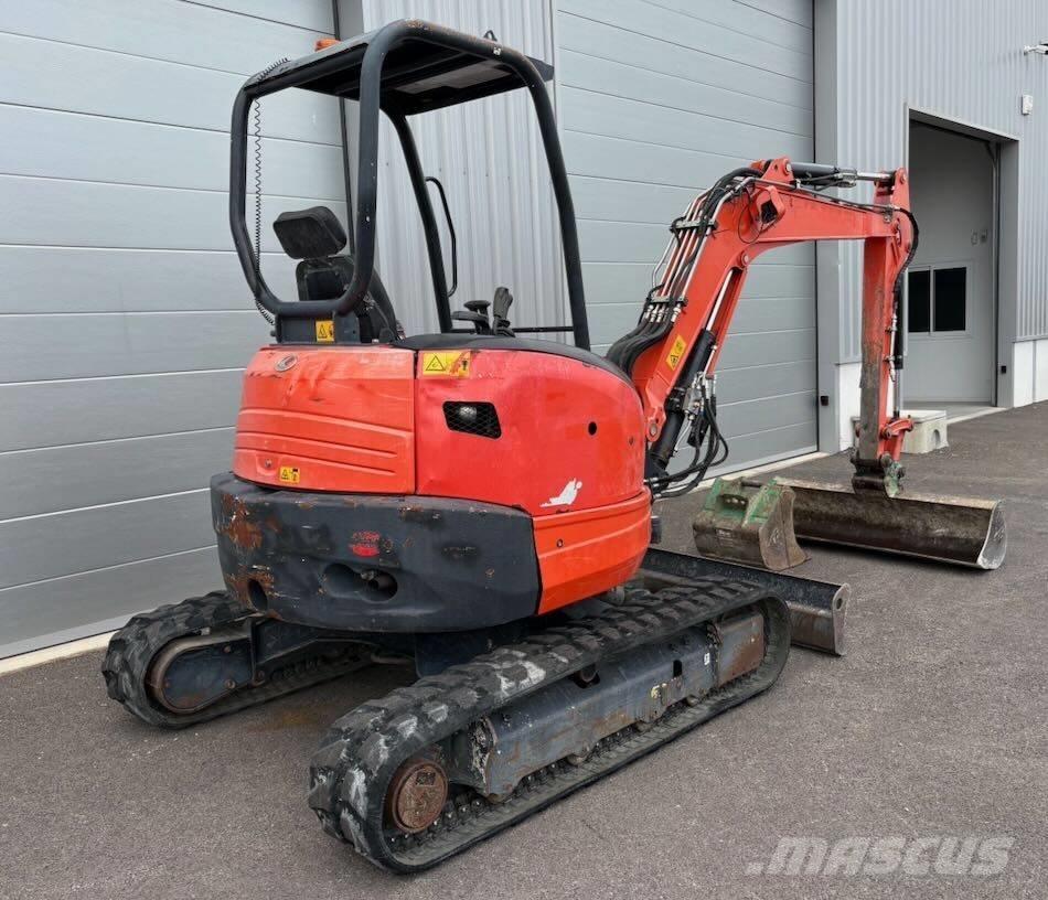 Kubota U 35-3 ミニ油圧ショベル 7t以下（ミニユンボ・ミニディガー）