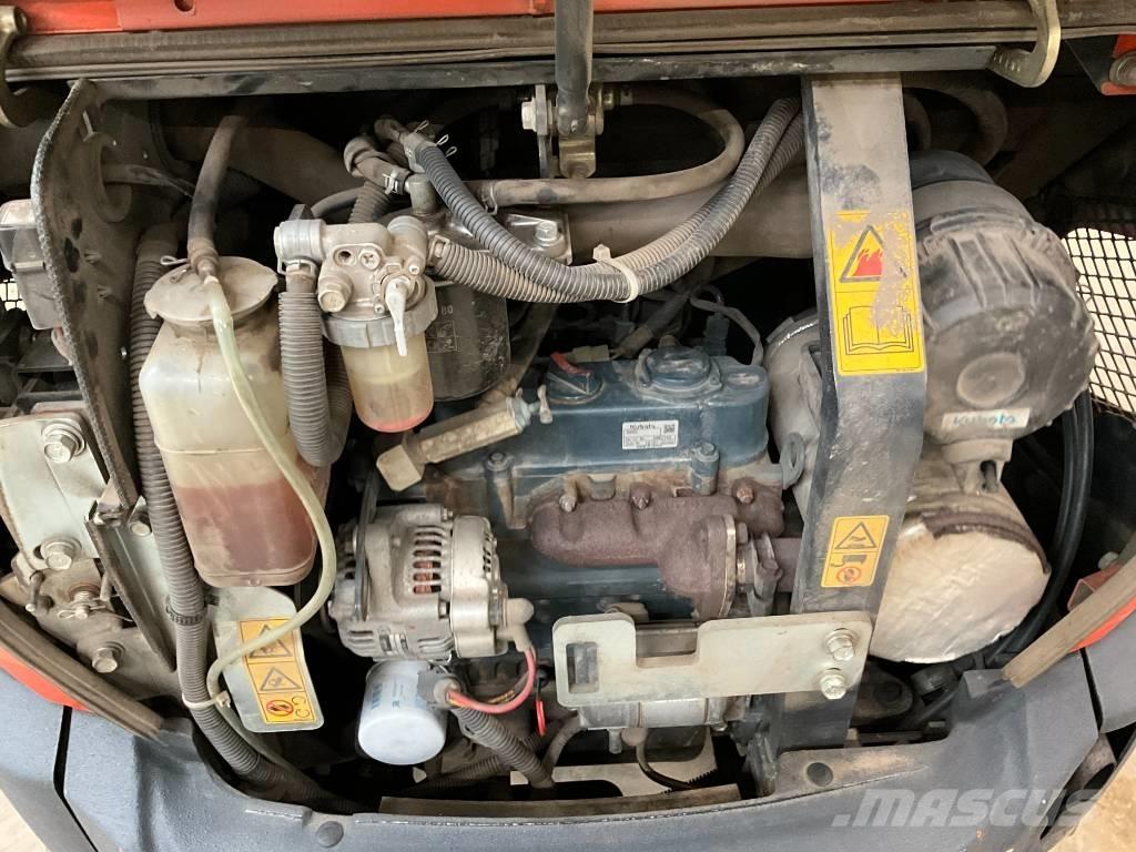 Kubota KX 019-4 ミニ油圧ショベル 7t以下（ミニユンボ・ミニディガー）