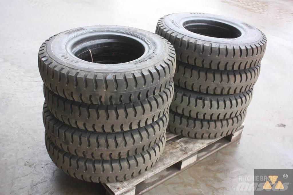 Onbekend 7.00-16LT タイヤ、ホイル、リム