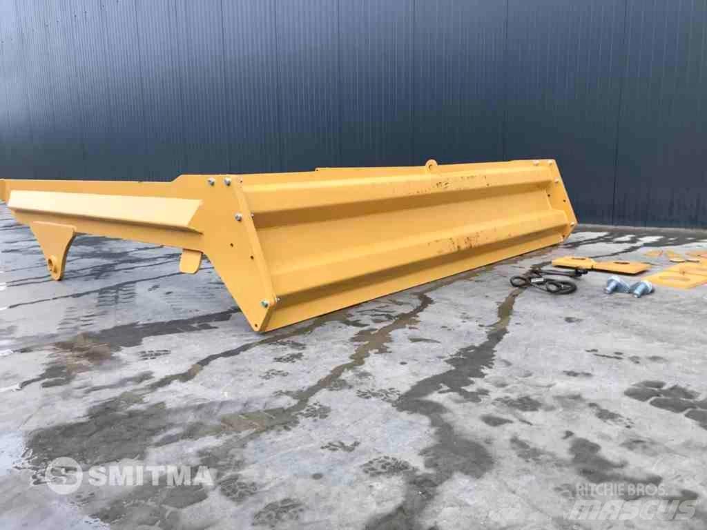 Volvo A35D テールゲート