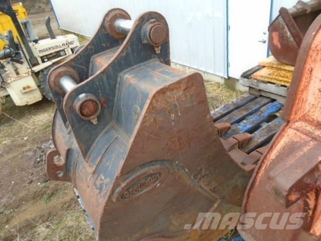 Komatsu PC 200 LC-8 大型油圧ショベル12t以上（パワーショベル・ユンボ）