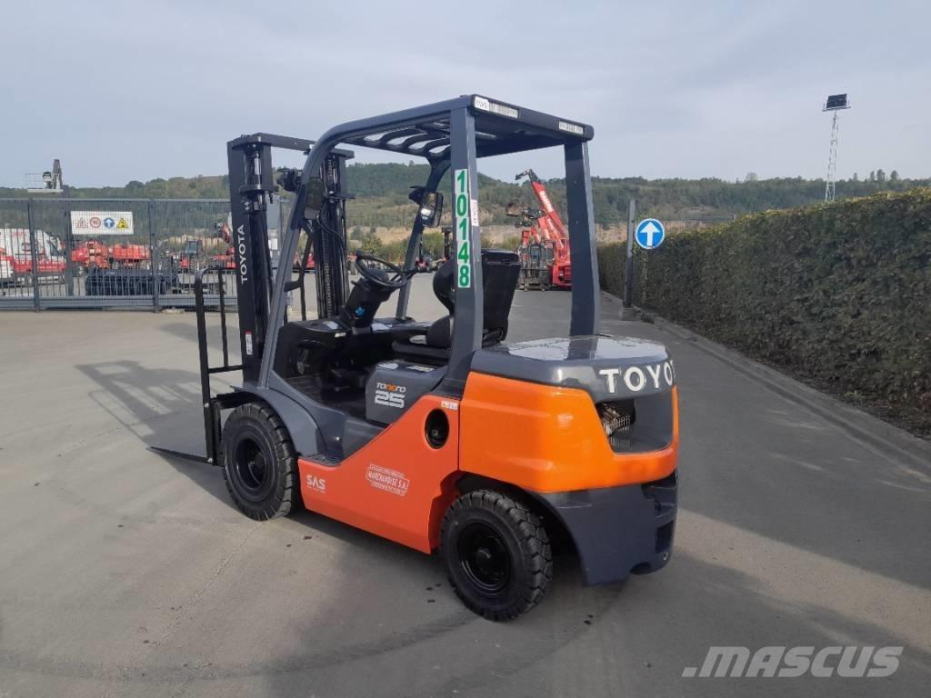 Toyota 52-8 FDF 25 ディーゼル・軽油