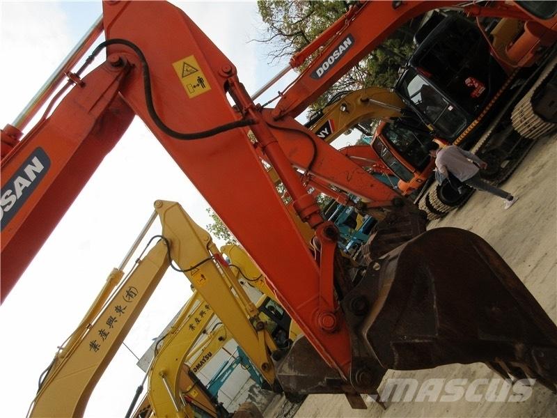 Doosan DH 150 LC-7 大型油圧ショベル12t以上（パワーショベル・ユンボ）