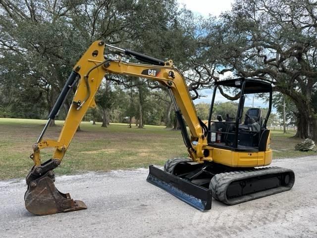 CAT 305 E CR ミニ油圧ショベル 7t以下（ミニユンボ・ミニディガー）
