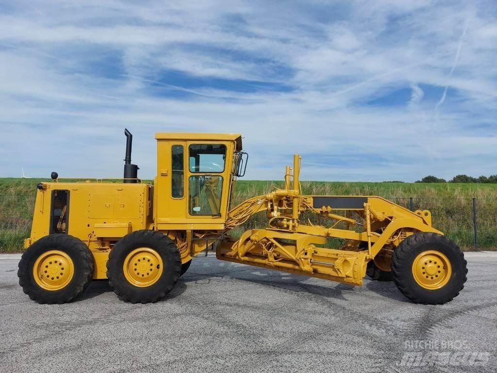 CAT 130 G モーターグレーダー