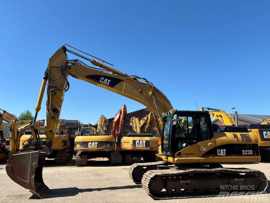 CAT 323 D L 大型油圧ショベル12t以上（パワーショベル・ユンボ）