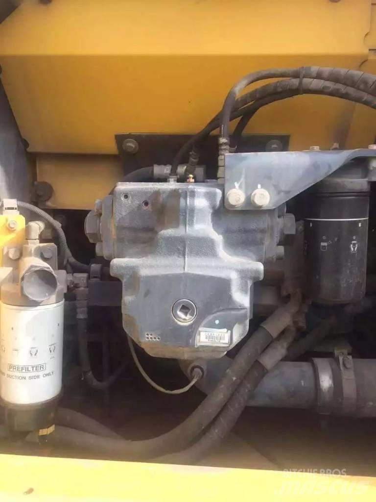 Komatsu pc200-7 大型油圧ショベル12t以上（パワーショベル・ユンボ）