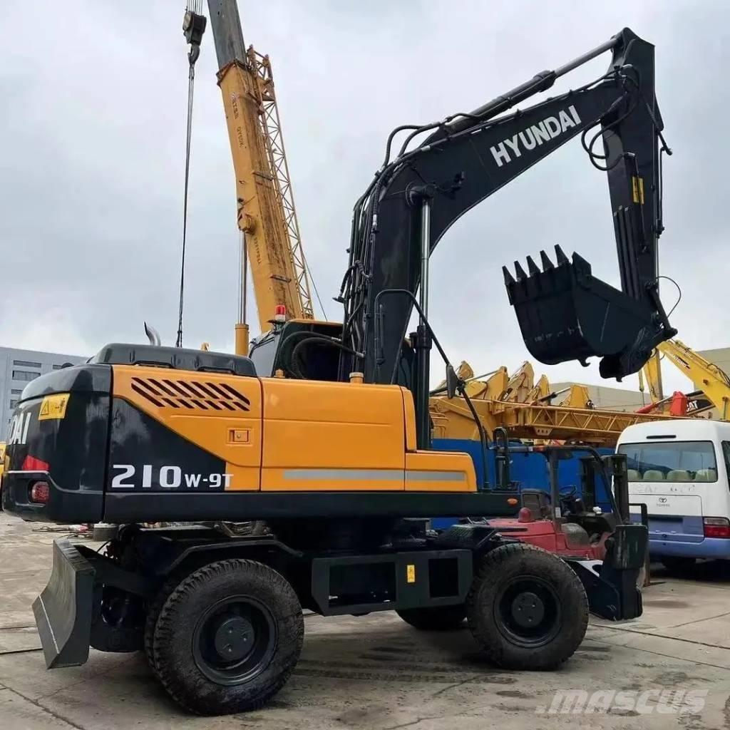 Hyundai R210W-9T ホイール式油圧ショベル（パワーショベル・ユンボ・バックホー）
