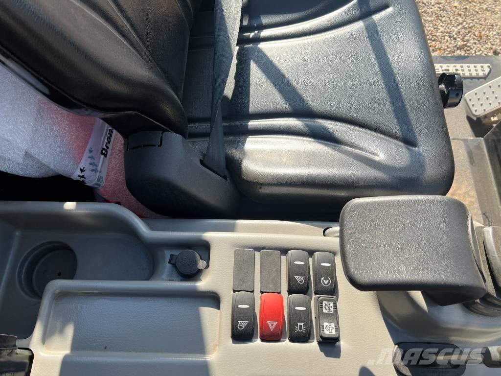 JCB 403 Plus ミニローダー