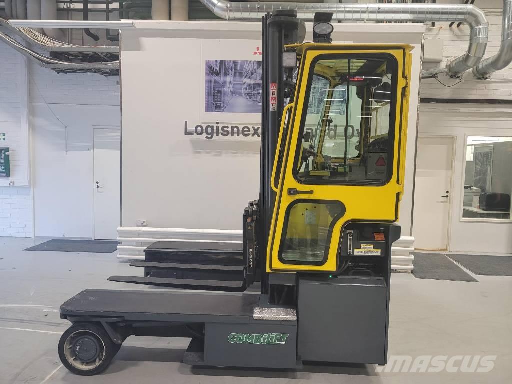 Combilift C 4500 ET 全方向リーチ型フォークリフト