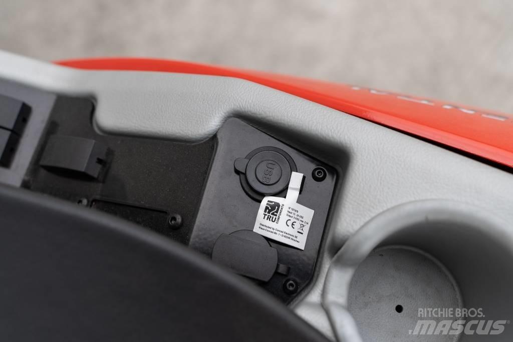 Manitou MLA 3-25HC ミニローダー