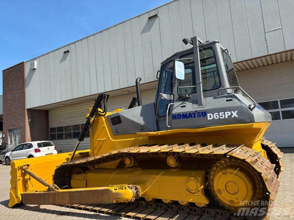 Komatsu D 65 PX-12 ブルドーザー