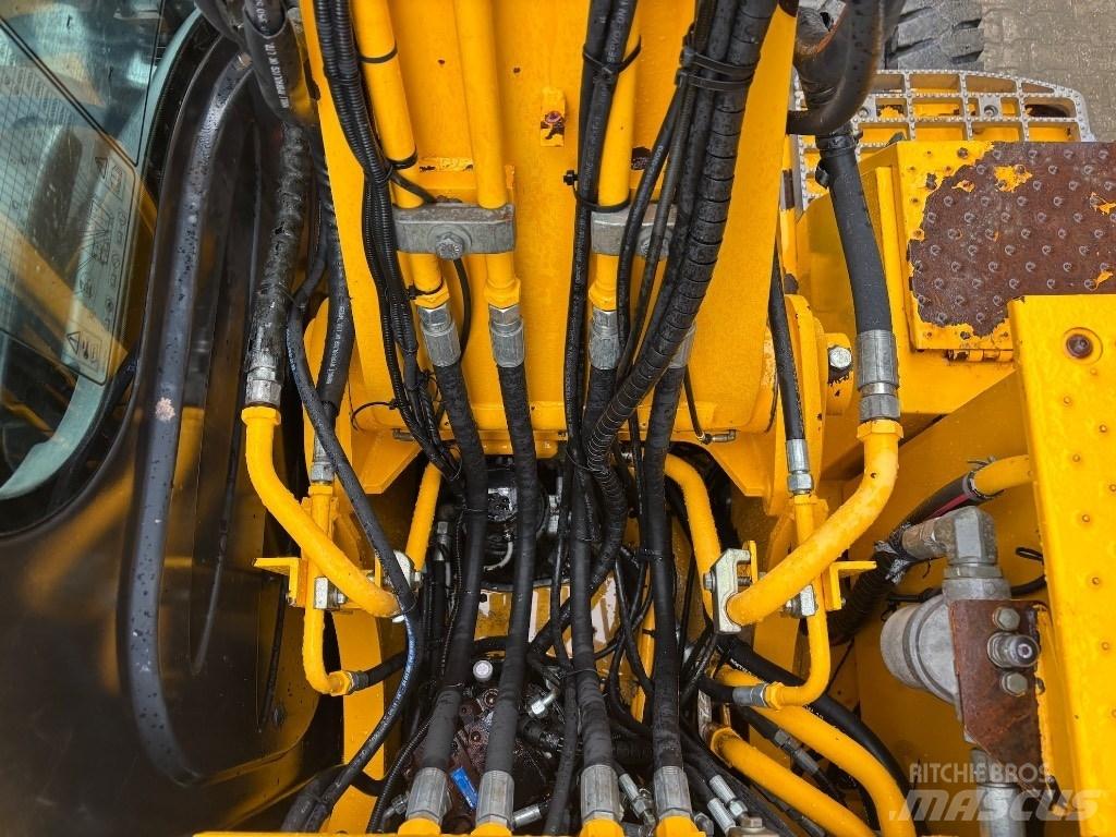 JCB JS 145 W - 160 W ホイール式油圧ショベル（パワーショベル・ユンボ・バックホー）