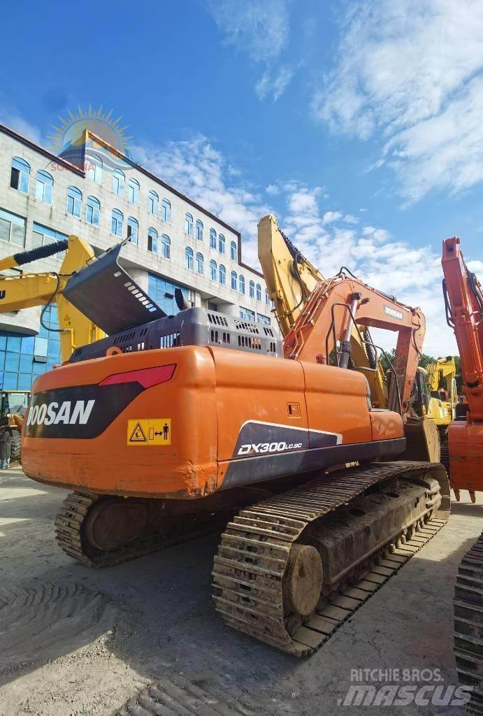 Doosan DX 300 LC 大型油圧ショベル12t以上（パワーショベル・ユンボ）