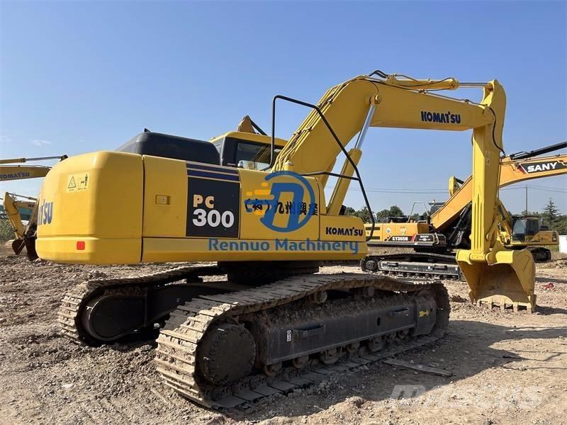 Komatsu PC 300 大型油圧ショベル12t以上（パワーショベル・ユンボ）