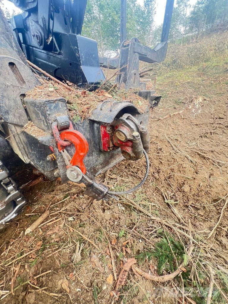 Komatsu 855 フォワーダー