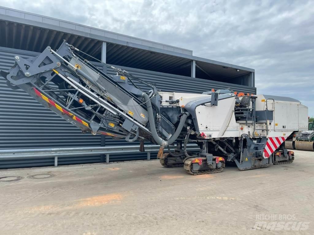 Wirtgen W 210 アスファルトコールドミリングマシーン