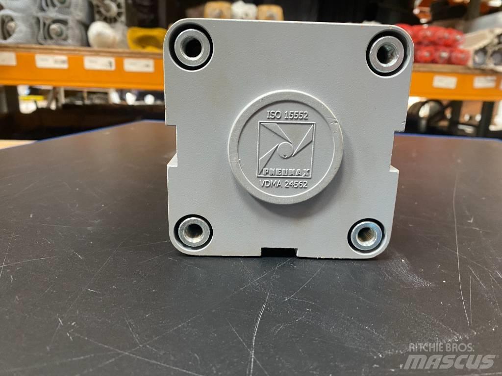 Pneumatic Cylinder 油圧機