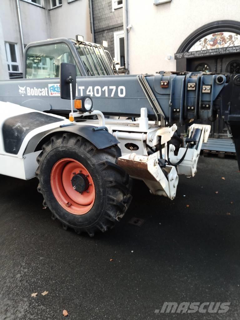 Bobcat B40170-D221 テレスコーピックハンドラー