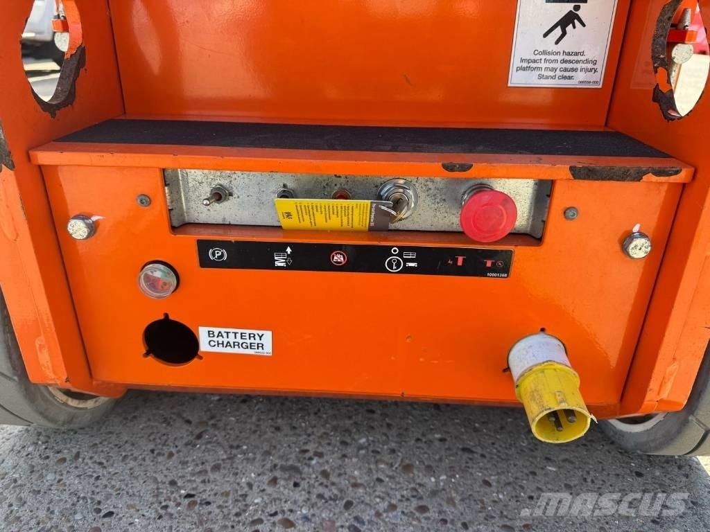 Snorkel TM 16E 垂直昇降型リフト