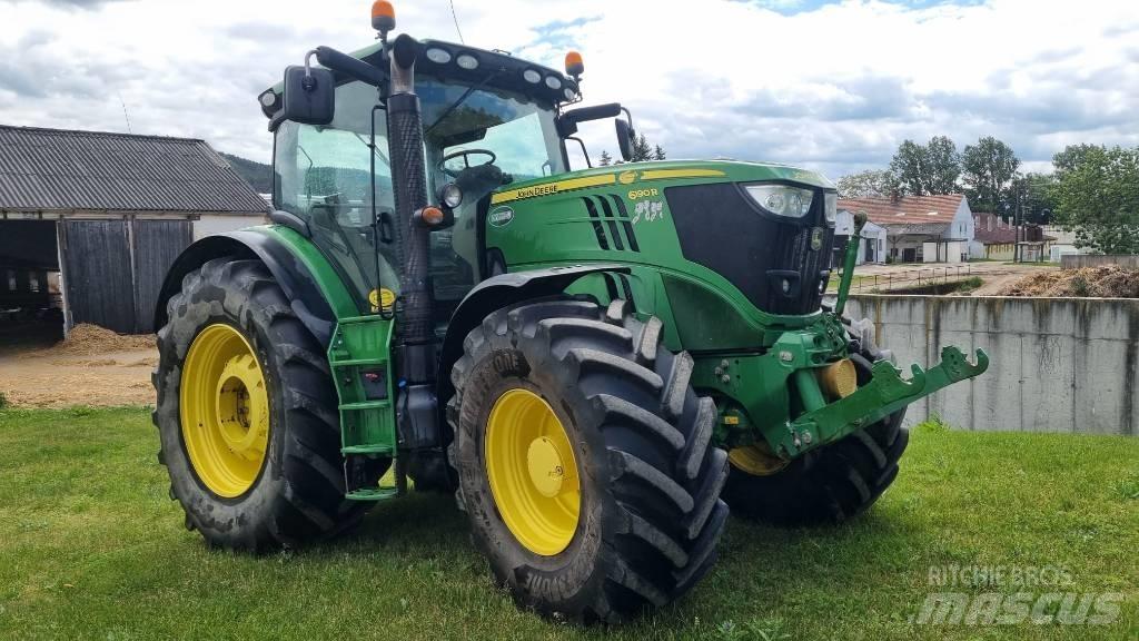 John Deere 6190 R トラクター