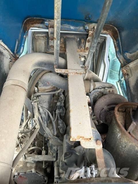 Ford 6635 DT トラクター