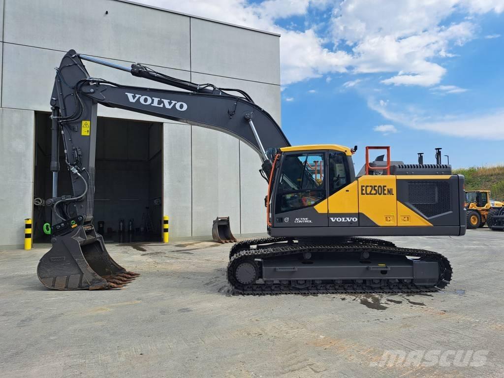 Volvo EC250ENL 大型油圧ショベル12t以上（パワーショベル・ユンボ）