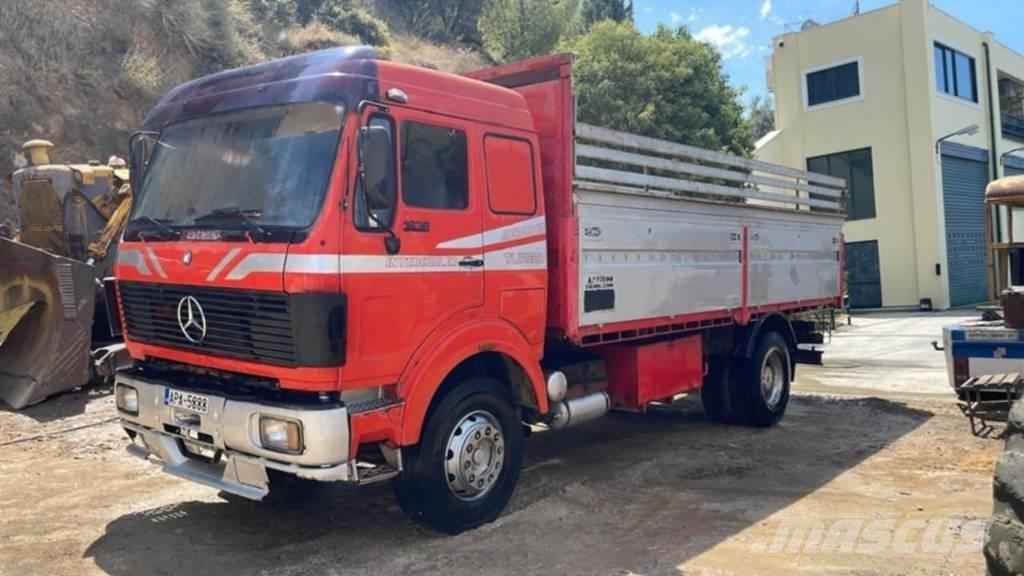 Mercedes-Benz 1638 平ボディー