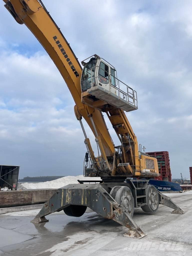Liebherr A 944 C HD 廃棄物／工業産廃処理機