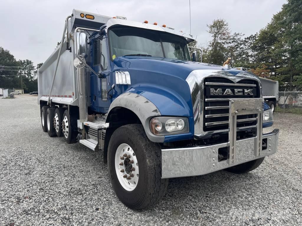 Mack Granite 64FR ダンプ