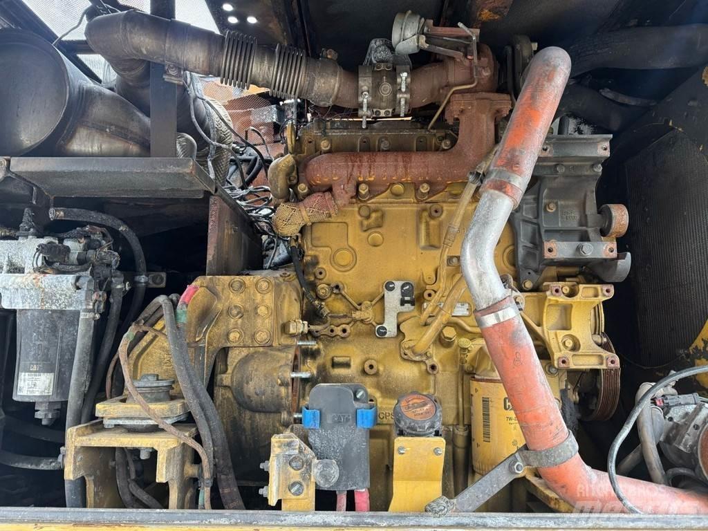 CAT M316 F 特殊油圧ショベル