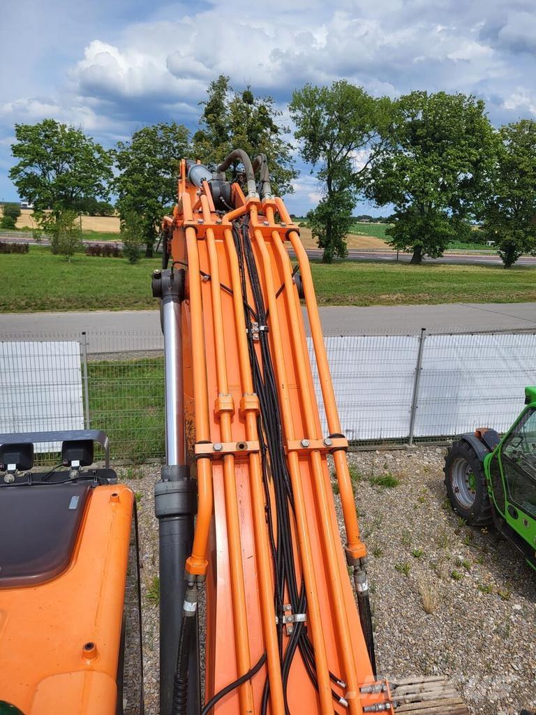 Doosan DX255LC-5 大型油圧ショベル12t以上（パワーショベル・ユンボ）