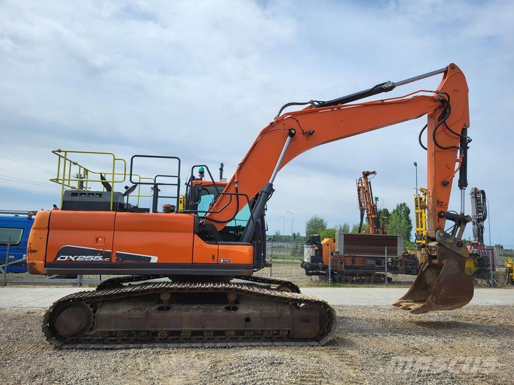 Doosan DX255LC-5 大型油圧ショベル12t以上（パワーショベル・ユンボ）
