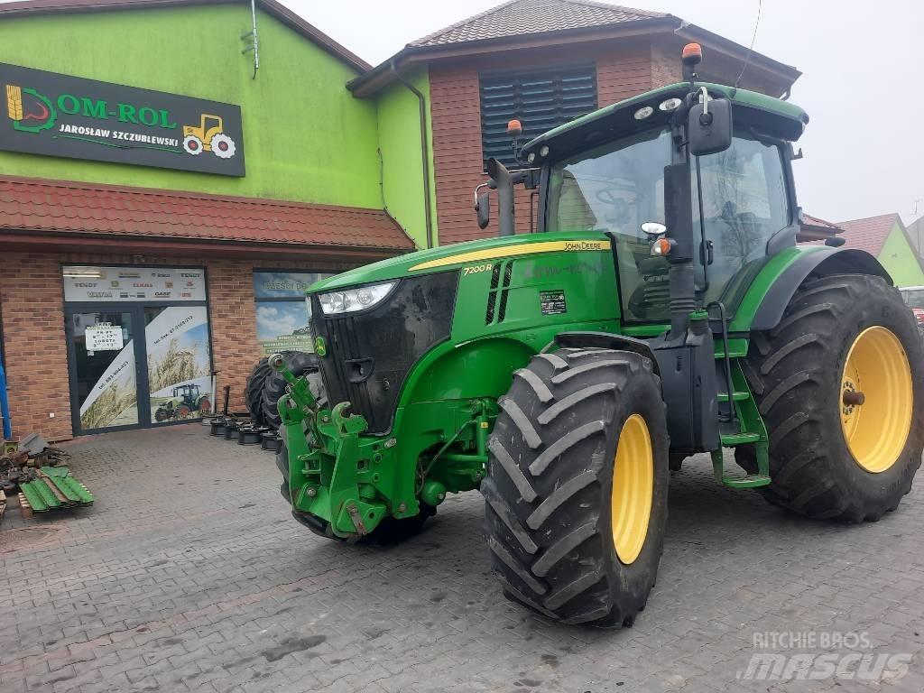 John Deere 7200 R トラクター