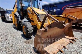JCB 3CX 4X4 バックホーローダー