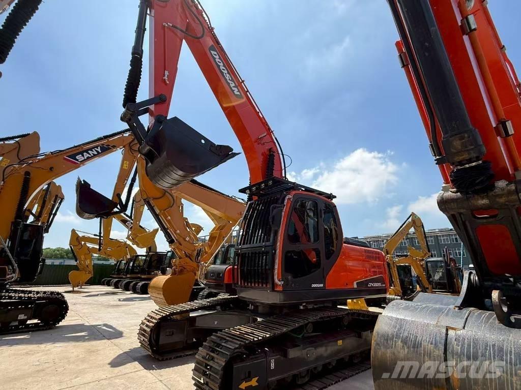 Doosan DX 225 大型油圧ショベル12t以上（パワーショベル・ユンボ）