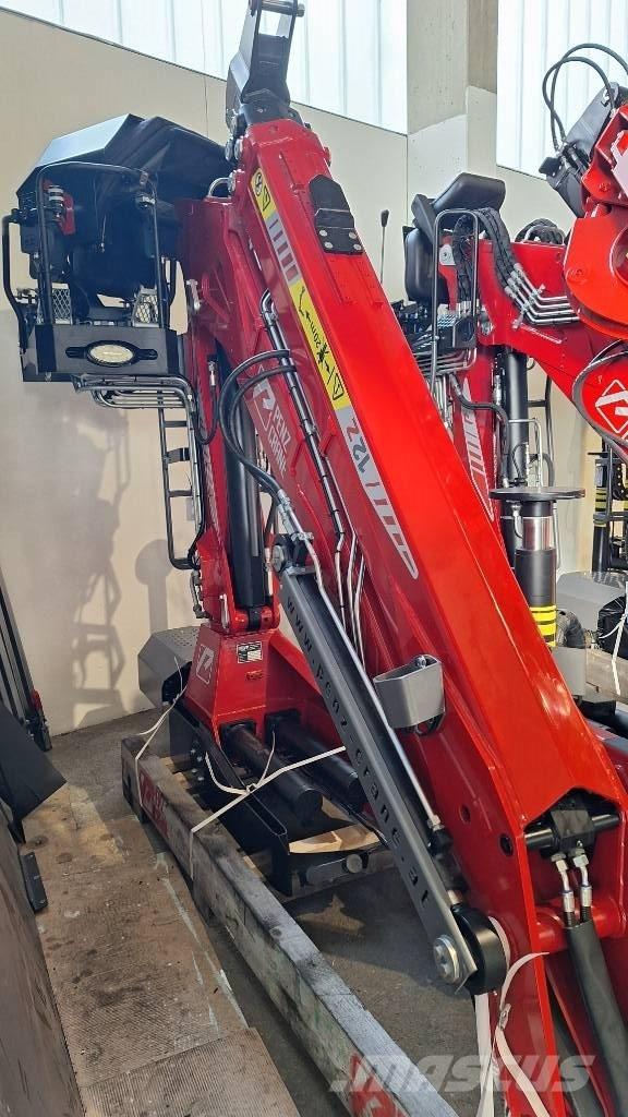 Penz 12Z9.50 クレーンとローダー