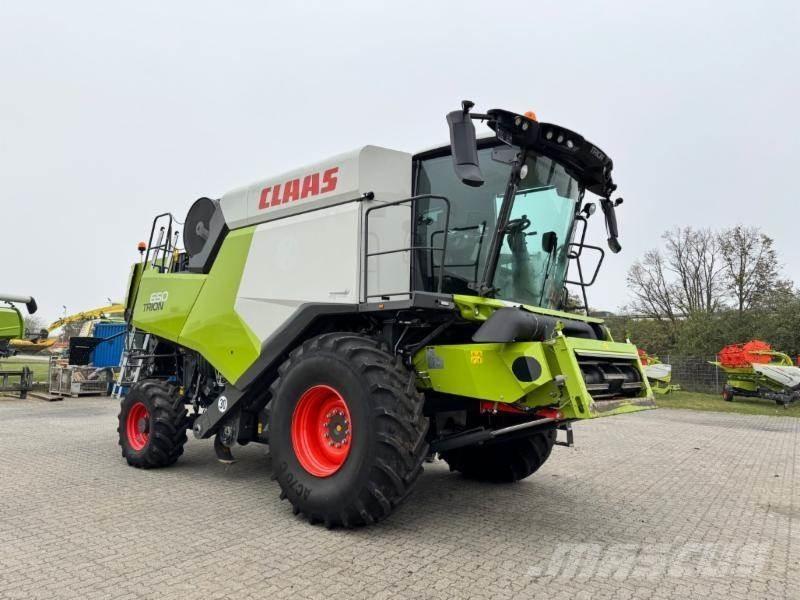 CLAAS TRION 650 コンバイン