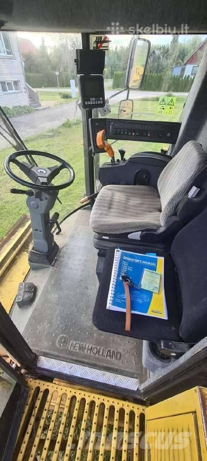 New Holland TX 64 コンバイン