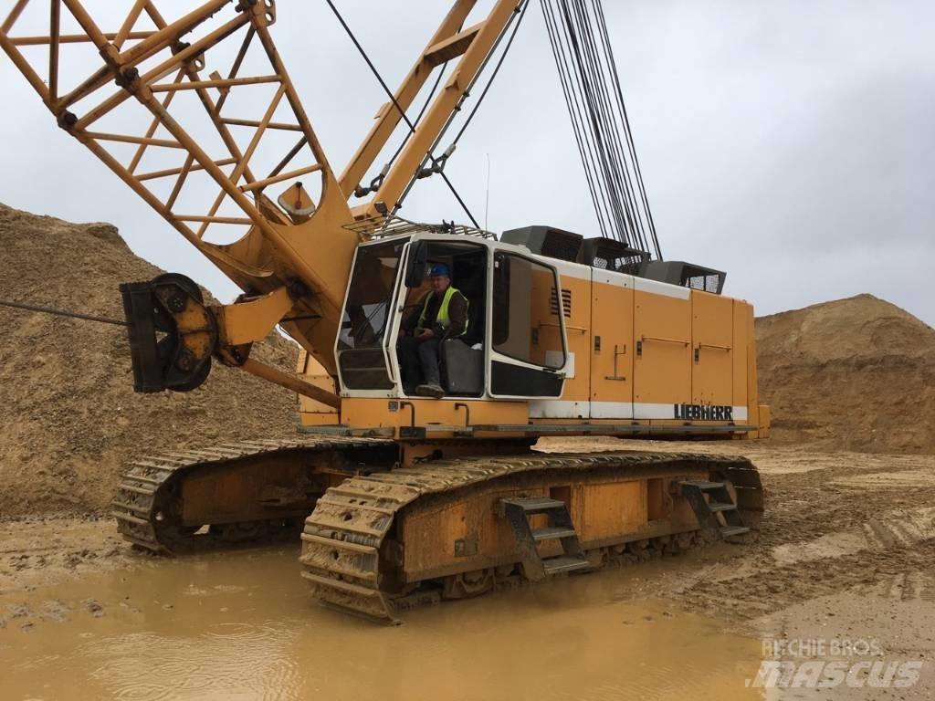 Liebherr HS 883 HD クローラクレーン