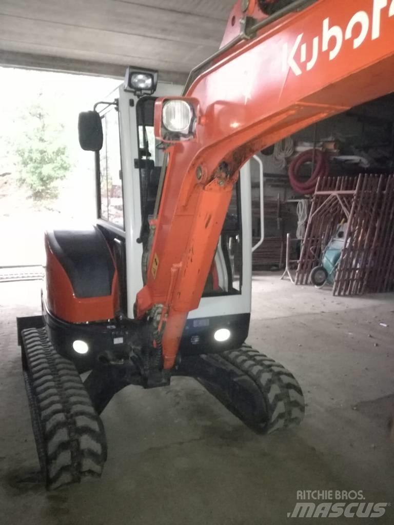 Kubota U 35 ミニ油圧ショベル 7t以下（ミニユンボ・ミニディガー）