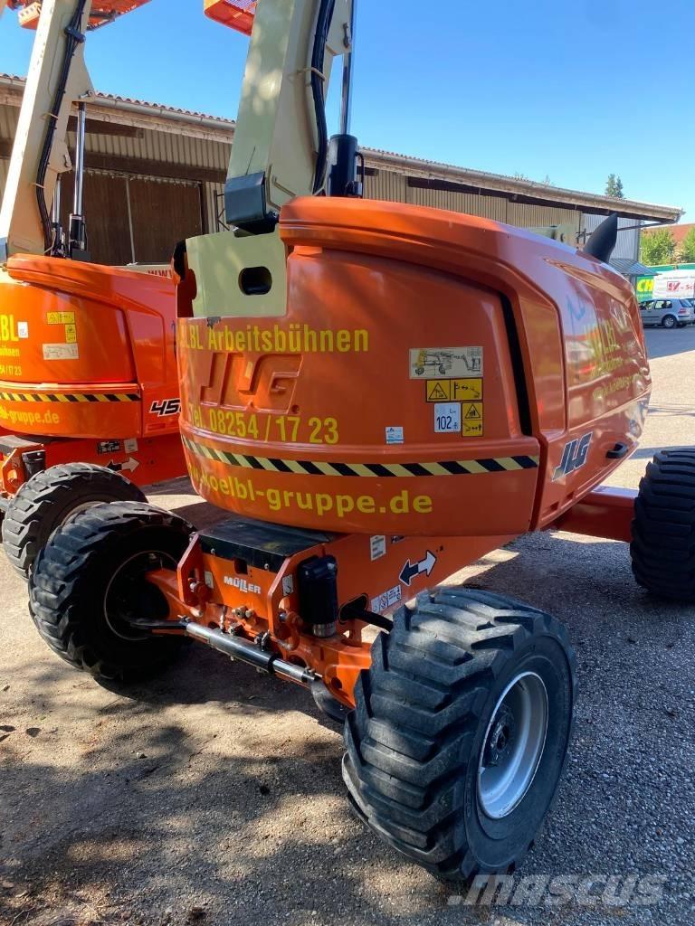 JLG 520 AJ ブームリフト　屈伸型