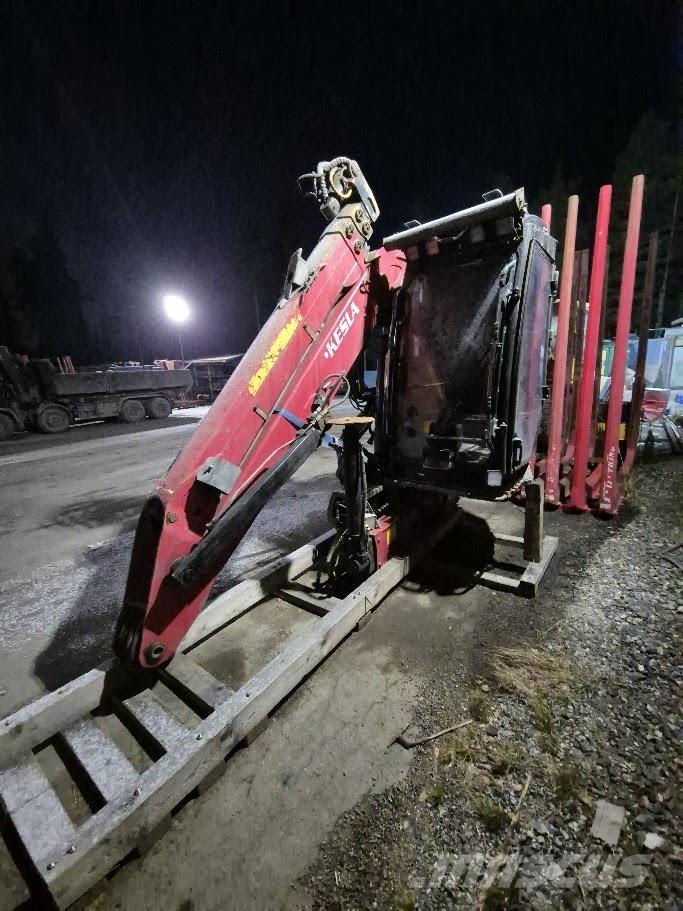 Kesla 2112 木材積込用クレーン