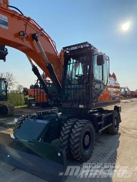 Doosan DX 210 W ホイール式油圧ショベル（パワーショベル・ユンボ・バックホー）
