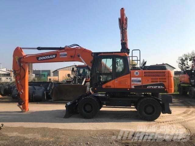Doosan DX 210 W ホイール式油圧ショベル（パワーショベル・ユンボ・バックホー）