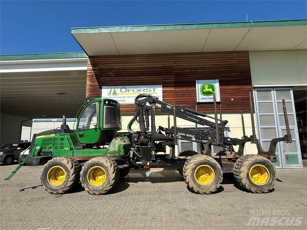 John Deere 1110 G フォワーダー