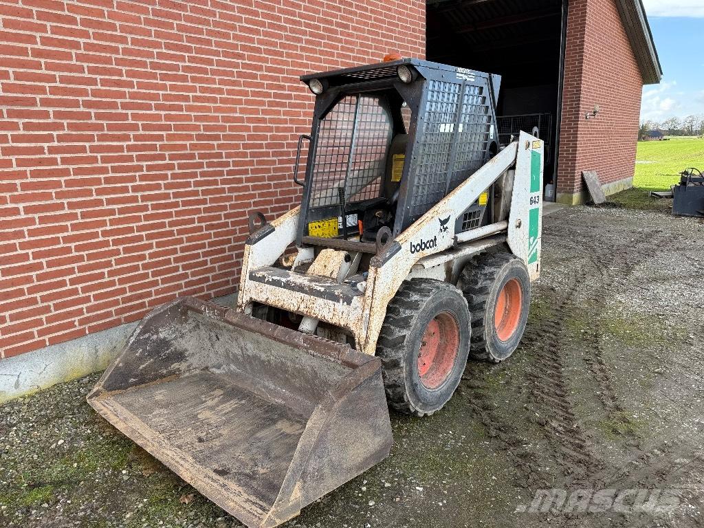 Bobcat 643 スキッドステアローダー
