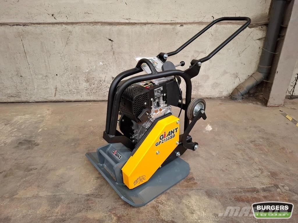 GiANT GP2158SD プレートコンパクター