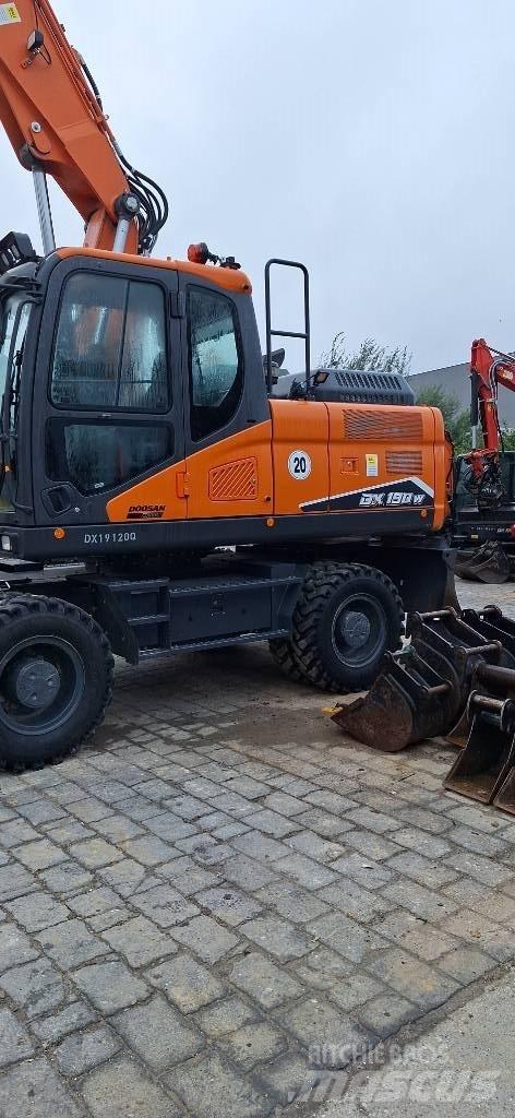 Doosan DX 190 W-7 ホイール式油圧ショベル（パワーショベル・ユンボ・バックホー）